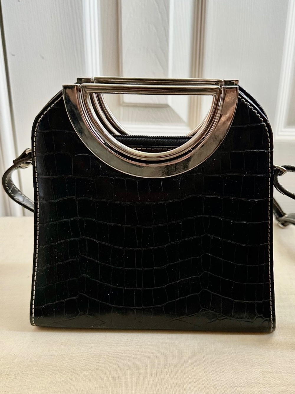 Black Croc Embossed Fashionable Shoulder Small Bag with Swinging Handles